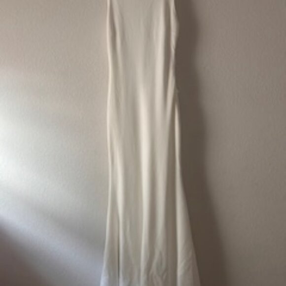 Stunning LULU gown! - Picture 5 of 5